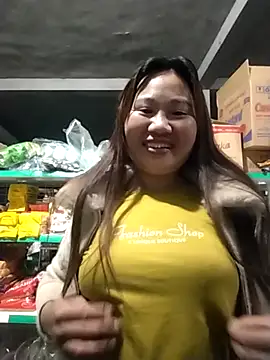 Snapshot of MINSSA502 chatting on December 3, 8:51 pm MINSSA502 online show from December 3, 8:51 pm