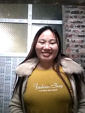 Snapshot of MINSSA502 chatting on December 5, 10:02 am MINSSA502 online show from December 5, 10:02 am