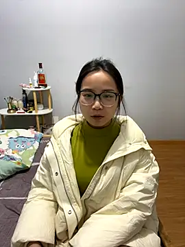 Hmm 0303 online show from November 18, 2:43 pm