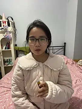 Hmm 0303 online show from March 6, 3:08 pm