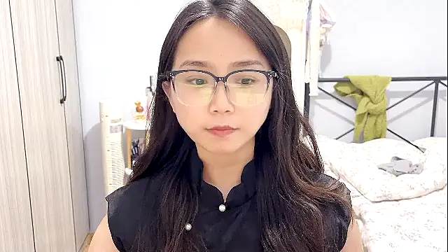 Hmm 0303 online show from April 7, 4:40 pm