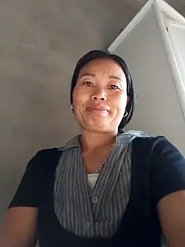 Snapshot of Karen_china chatting on November 27, 2:24 am Karen china online show from November 27, 2:24 am