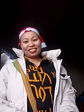 Snapshot of Karen_china chatting on November 28, 9:34 am Karen china online show from November 28, 9:34 am