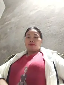 Snapshot of Karen_china chatting on December 18, 1:39 pm Karen china online show from December 18, 1:39 pm