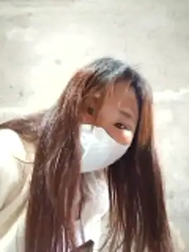 Snapshot of Karen_china chatting on December 19, 1:45 am Karen china online show from December 19, 1:45 am