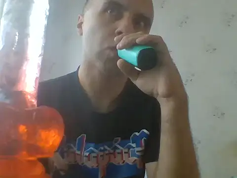 Snapshot of Kreol69 chatting on November 6, 7:20 am Kreol69 online show from November 6, 7:20 am