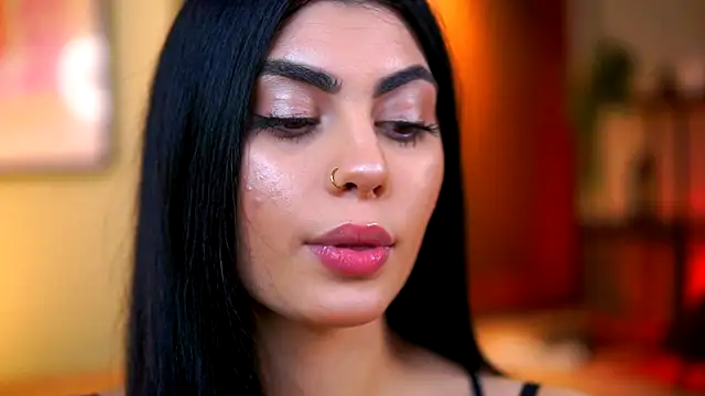 RavennaDArcy online show from November 22, 8:08 pm