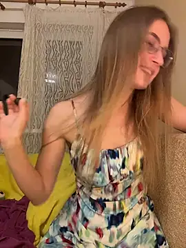 EveLunny online show from January 11, 5:01 am