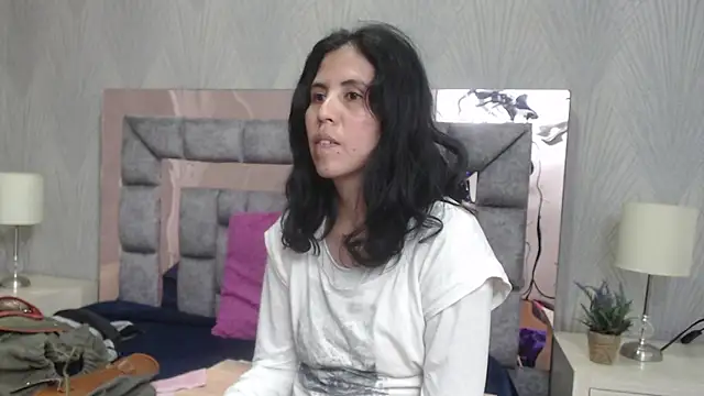 GiselaZivic online show from December 16, 7:41 pm