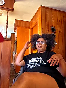 Snapshot of Oya_Rae73 chatting on November 5, 7:03 pm Oya Rae73 online show from November 5, 7:03 pm