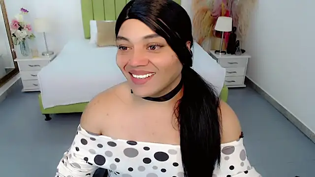 sebastian cruz  online show from April 16, 9:39 pm