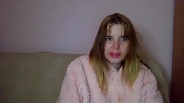 HornyElena online show from November 19, 6:52 pm