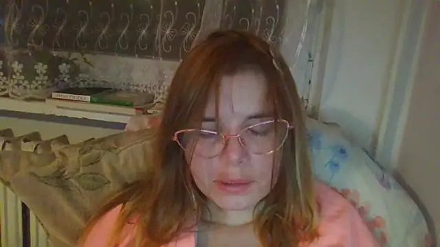 HornyElena online show from December 5, 8:49 pm