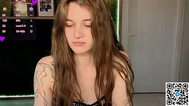 eshleeygreen online show from April 15, 7:26 am