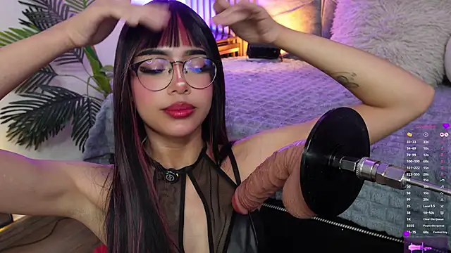 Snapshot of _ViolletteNoir_ chatting on June 11, 8:51 pm ViolletteNoir online show from June 11, 8:51 pm