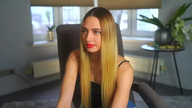 FreidaLerew online show from November 8, 10:15 am