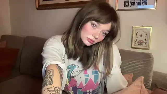 angelgirl98 online show from February 6, 1:54 am