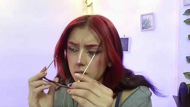 vaiolet johansson online show from November 7, 1:55 pm