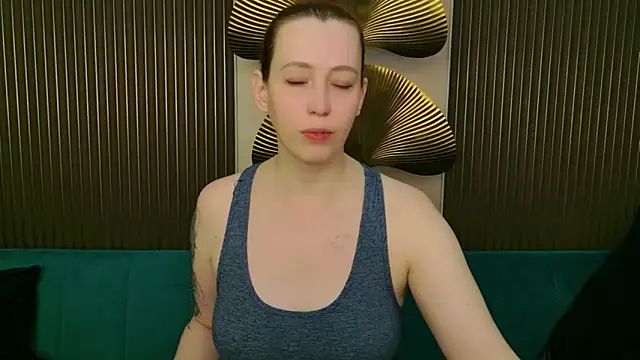 Evie Berret online show from March 28, 8:52 pm