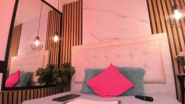 Carlotta de velour online show from February 28, 11:06 pm