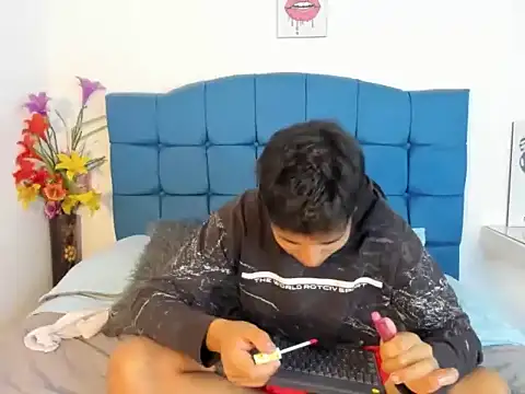 Valentino Lane online show from February 22, 2:13 am