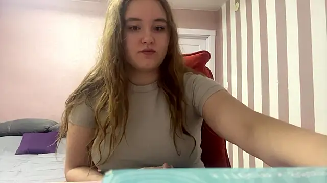 Snapshot of BabyBlissxx chatting on February 6, 11:41 pm BabyBlissxx online show from February 6, 11:41 pm