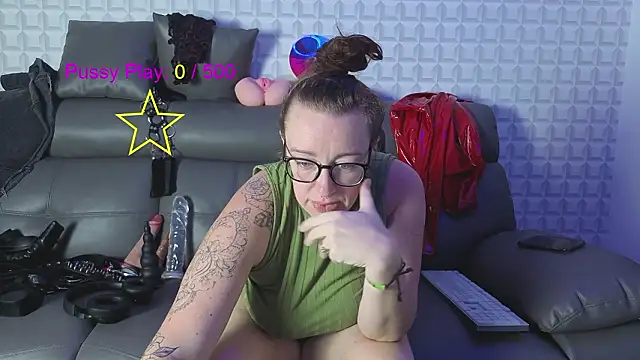 JadeStarUK online show from March 17, 11:52 pm