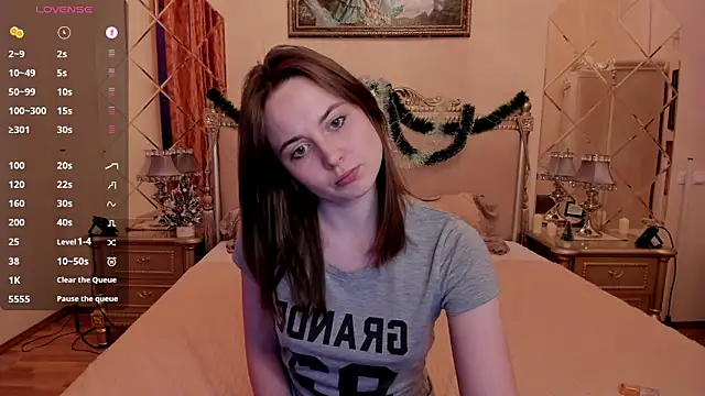 HolyBabyDoll online show from December 18, 11:49 am