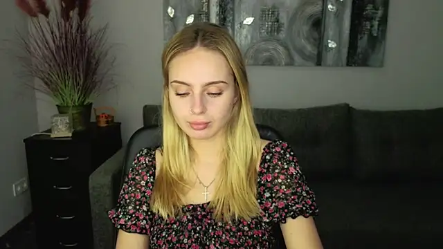 Tina Jonesi online show from November 8, 6:35 am