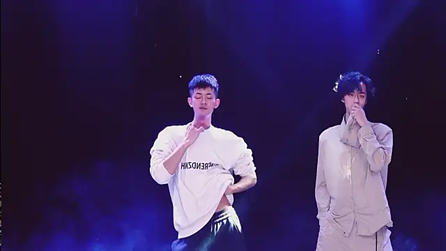 AAA-winner online show from January 19, 4:27 am