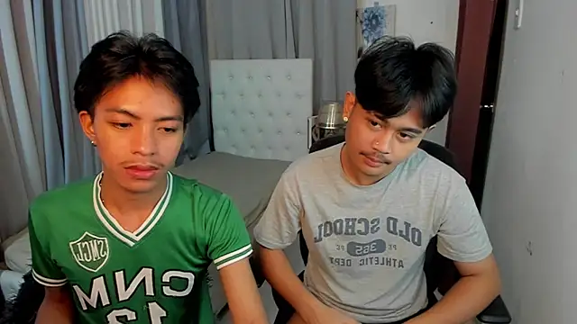 Snapshot of asianblackbigcock chatting on November 8, 5:51 am asianblackbigcock online show from November 8, 5:51 am