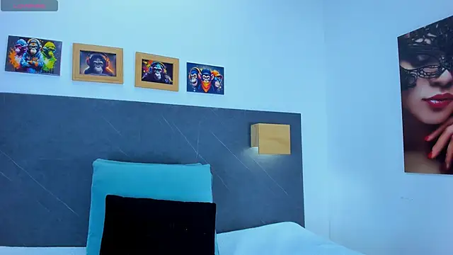 Andhrea Vale online show from March 28, 12:27 pm