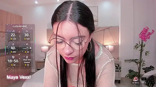 Snapshot of Maya_vexx chatting on November 9, 7:23 pm Maya vexx online show from November 9, 7:23 pm