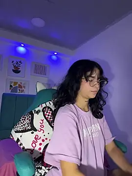  vaiolet owo online show from November 16, 7:03 am