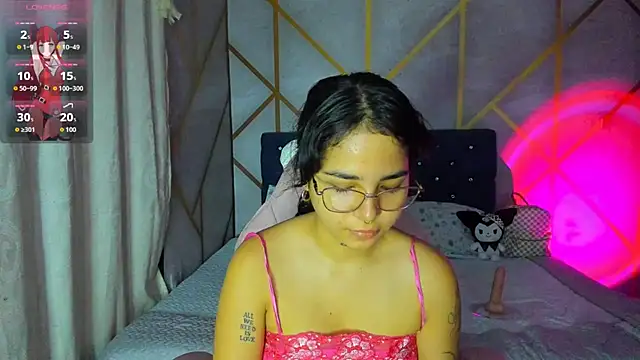 Snapshot of _vaiolet_owo chatting on March 3, 5:24 am vaiolet owo online show from March 3, 5:24 am