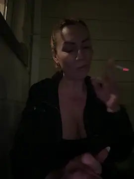 Snapshot of pervimilf chatting on December 23, 12:08 am pervimilf online show from December 23, 12:08 am