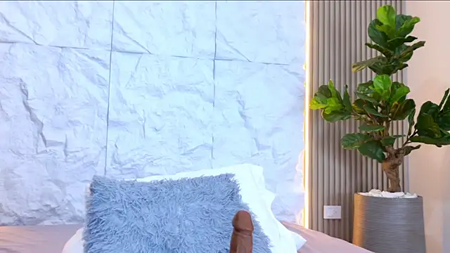 Brenda-Rosse online show from February 28, 4:46 am