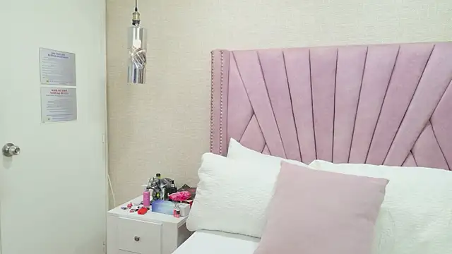 Snapshot of EimySanchez chatting on February 12, 7:31 pm EimySanchez online show from February 12, 7:31 pm