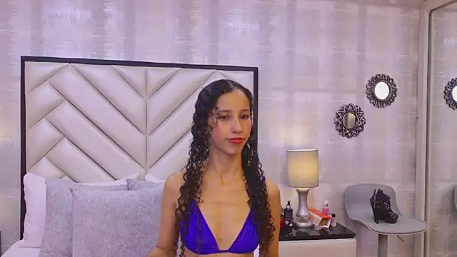 Snapshot of EimySanchez chatting on February 25, 7:34 pm EimySanchez online show from February 25, 7:34 pm