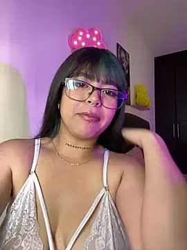 VIOLET EF online show from November 8, 7:01 pm