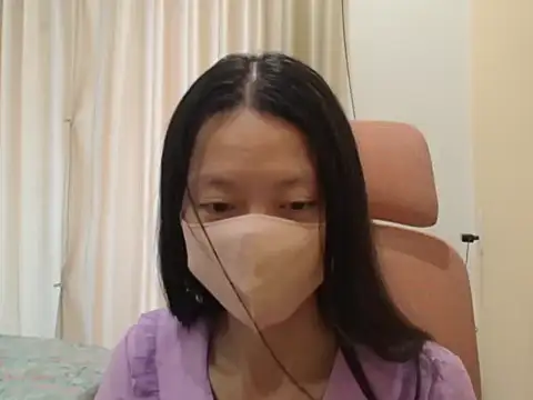 Lil-Cherries online show from January 18, 5:22 am