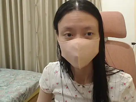 Lil-Cherries online show from March 9, 1:04 pm