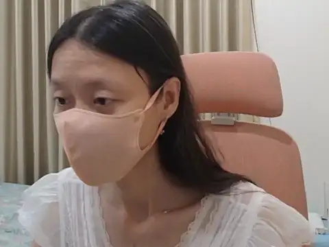 Lil-Cherries online show from March 11, 3:07 pm