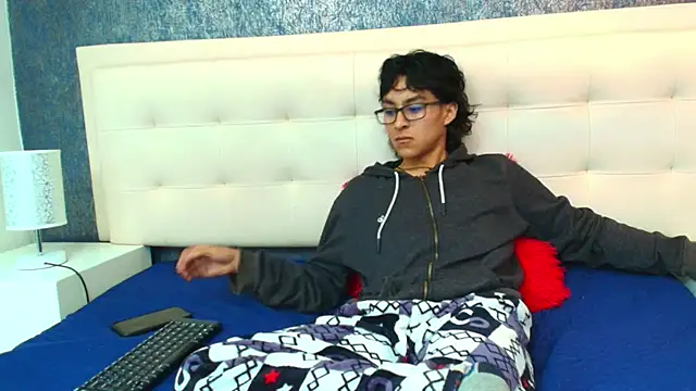 Zoro V online show from November 7, 12:05 pm