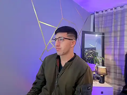 Un Sluttyy online show from November 15, 11:40 am