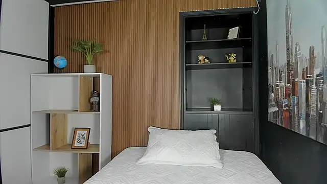 ZarinaWynne online show from March 28, 3:55 pm