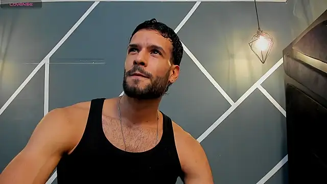 Snapshot of Jacob_Benelli chatting on May 1, 1:21 am Jacob Benelli online show from May 1, 1:21 am