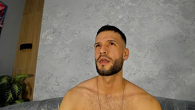 Snapshot of Jacob_Benelli chatting on May 27, 12:29 am Jacob Benelli online show from May 27, 12:29 am