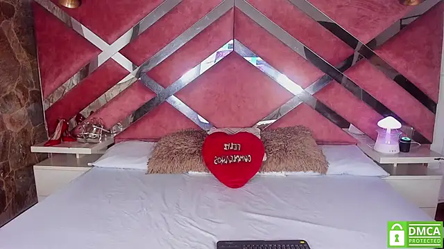 Lily Queen30 online show from February 25, 8:07 pm