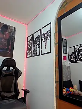 MIKE KILIANjs online show from April 9, 6:46 pm